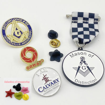 Souvenir Gift Sneaker Lapel Pin , Black Nickel Zinc Alloy Enamel Pin Shoes Badge