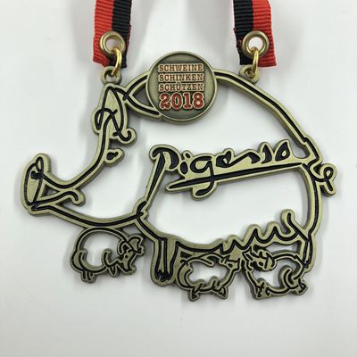 Wholesale Souvenir Colourful Merriment Carnival Karnevalsorden Medal Manufacturers Medals With Silk Screen Printing Lanyard